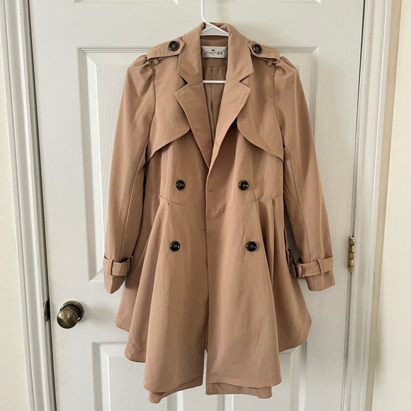 Lanxin Classic Tan Coat - Picture 1 of 7